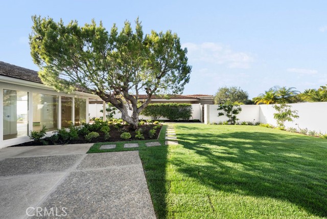 Detail Gallery Image 12 of 32 For 2719 Setting Sun, Corona Del Mar,  CA 92625 - 3 Beds | 2/1 Baths