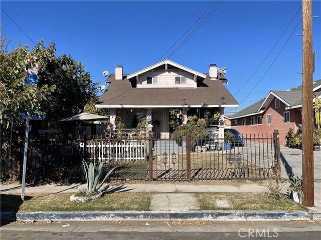 Detail Gallery Image 1 of 5 For 927 W 48th St, Los Angeles,  CA 90037 - – Beds | – Baths