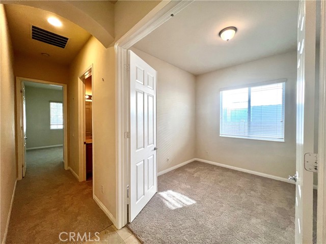 Detail Gallery Image 6 of 29 For 19533 Vermillion Ln, Apple Valley,  CA 92308 - 2 Beds | 2/1 Baths