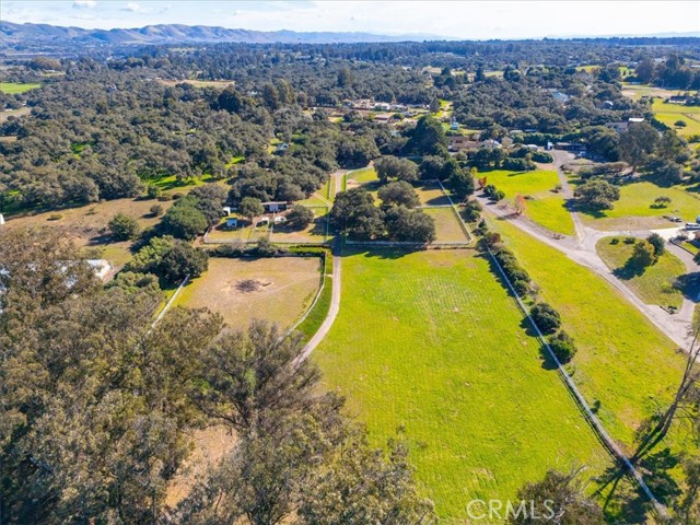 425 W El Campo Road, Arroyo Grande CA: https://media.crmls.org/medias/161a0a35-49f4-49b8-a741-0dfce92605f9.jpg