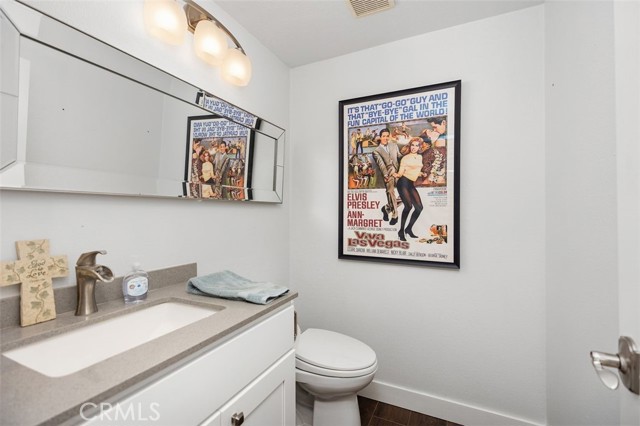 Detail Gallery Image 20 of 39 For 19222 Red Bluff, Lake Forest,  CA 92679 - 4 Beds | 3/1 Baths