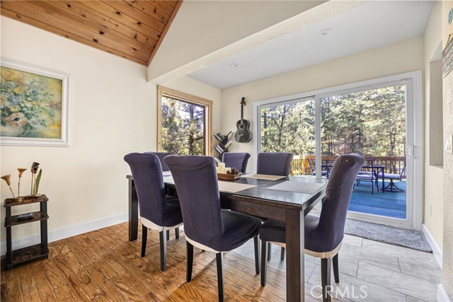 Detail Gallery Image 4 of 55 For 1408 Zermatt Dr, –,  CA 93222 - 3 Beds | 3/1 Baths