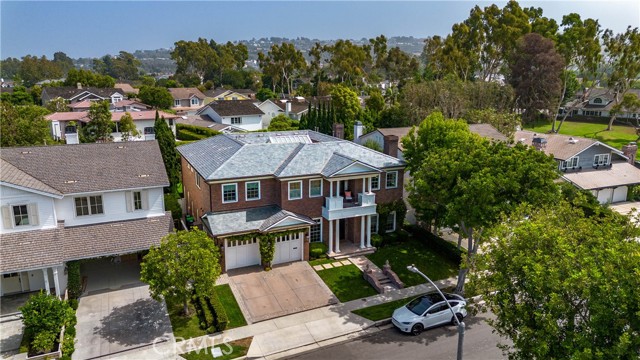 Detail Gallery Image 5 of 75 For 1714 Newport Hills Dr, Newport Beach,  CA 92660 - 5 Beds | 5/1 Baths