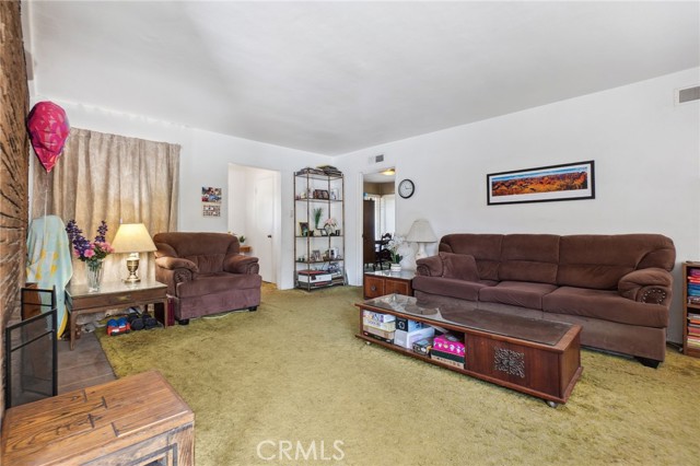 319 E Deodar Street, Ontario CA: https://media.crmls.org/medias/161c032d-3c8c-4389-a16e-5967568adfdc.jpg