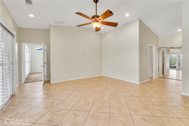 294 W Buffington Street, Upland CA: https://media.crmls.org/medias/161d14e6-fbf2-4b54-962a-a3c539ae7e65.jpg
