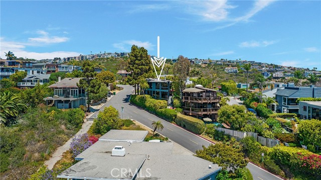 Detail Gallery Image 9 of 52 For 785 Alta Vista, Laguna Beach,  CA 92651 - 3 Beds | 3/1 Baths