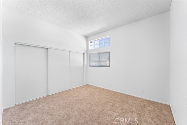 9346 Van Nuys, 1 photo 9
