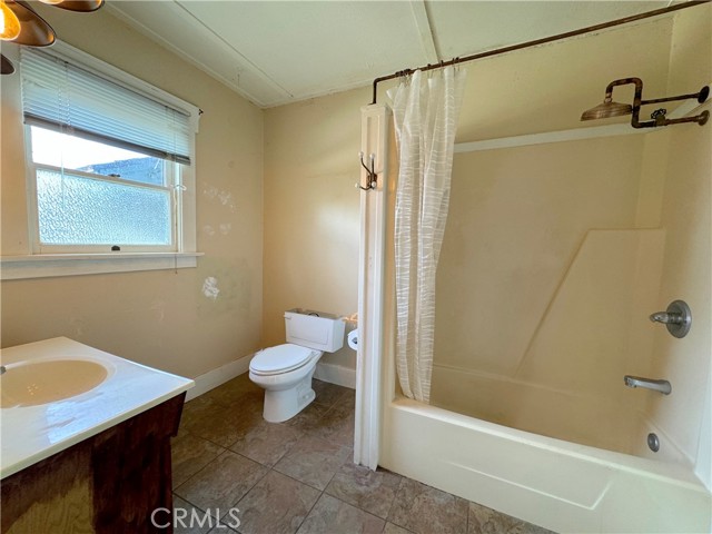 Detail Gallery Image 16 of 23 For 423 Acacia East Ave, Hemet,  CA 92543 - 4 Beds | 2 Baths