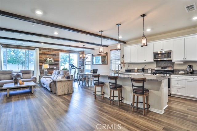 3985 Arrow Wood Road, San Bernardino CA: https://media.crmls.org/medias/161e7836-7090-4d01-a30d-ef3703f41537.jpg