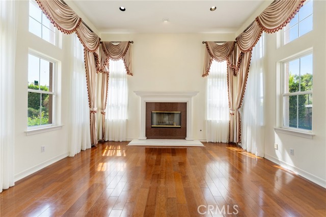 2528 N San Miguel Drive, Orange CA: https://media.crmls.org/medias/161eb398-4d88-4b8c-9f67-03f2f96e8eda.jpg