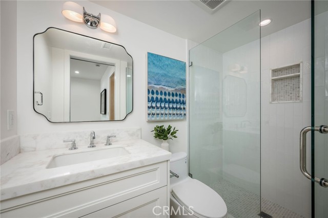 Detail Gallery Image 41 of 62 For 89 Bayview, Manhattan Beach,  CA 90266 - 3 Beds | 3/1 Baths