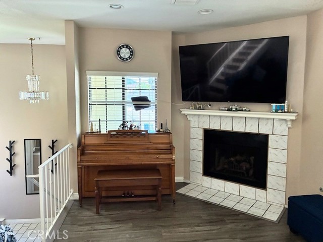 Detail Gallery Image 11 of 54 For 2249 Montrose Ave #7,  Montrose,  CA 91020 - 3 Beds | 2/1 Baths