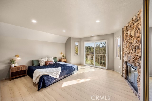 Detail Gallery Image 25 of 44 For 1113 N Grass Valley, Lake Arrowhead,  CA 92352 - 4 Beds | 2 Baths