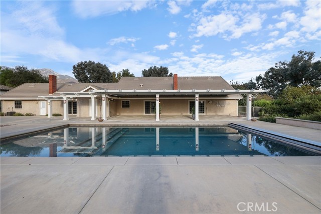2501 Cliff Road, Upland CA: https://media.crmls.org/medias/161fafb5-eb00-43ce-82e4-e34dbc10bd64.jpg