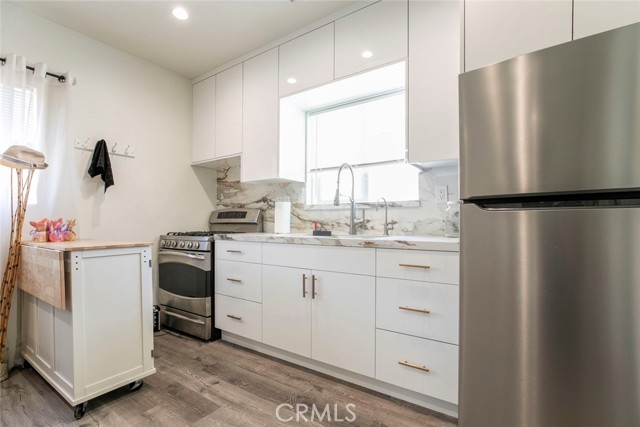 1748 Opechee Way, Glendale CA: https://media.crmls.org/medias/161fcb94-49f3-4551-96f0-7c1f556fdebe.jpg
