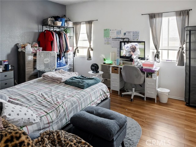 7714 S Broadway, Los Angeles CA: https://media.crmls.org/medias/161ff4c6-882c-470d-a102-2f636701aae3.jpg