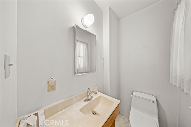Detail Gallery Image 9 of 27 For 1905 Kenneth Way, Pasadena,  CA 91103 - 3 Beds | 1/1 Baths