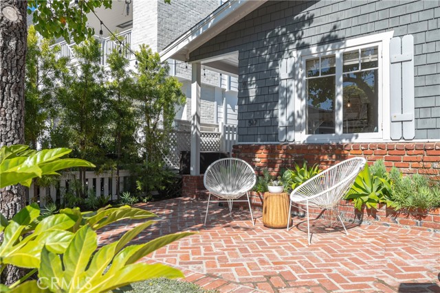 517 5th Street, Manhattan Beach, California 90266, 3 Bedrooms Bedrooms, ,2 BathroomsBathrooms,Residential,Sold,5th,SB22046594