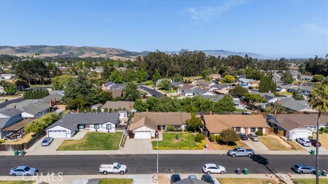 5435 Del Norte Way, Santa Maria CA: https://media.crmls.org/medias/1621aff7-580a-4899-a303-088ab73c8eba.jpg