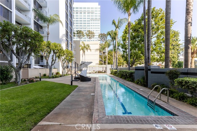 343 Pioneer Drive, Glendale CA: https://media.crmls.org/medias/16230227-84a7-4362-a6b2-1a704991e0e6.jpg