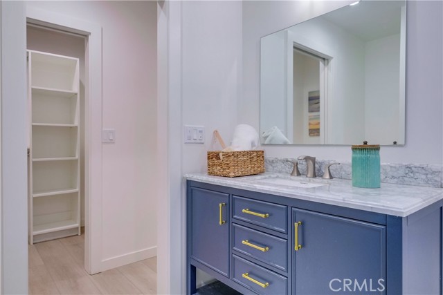 3200 La Rotonda Drive, Rancho Palos Verdes CA: https://media.crmls.org/medias/16237b65-faf9-4643-93b9-5652c8a8fd1f.jpg