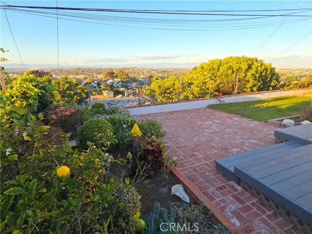 Detail Gallery Image 35 of 36 For 341 Avenida Atezada, Redondo Beach,  CA 90277 - 3 Beds | 2 Baths