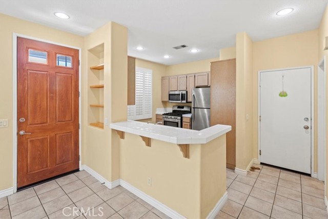 26502 Rock Creek Drive, Valencia CA: https://media.crmls.org/medias/16246bac-8e65-41c7-91a7-ba2f9aef6896.jpg