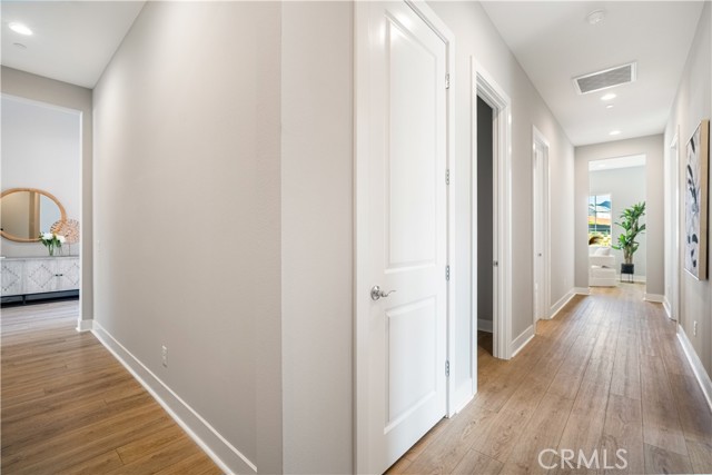 Detail Gallery Image 41 of 55 For 12043 Red Hawk Lane, Porter Ranch,  CA 91326 - 4 Beds | 4/1 Baths