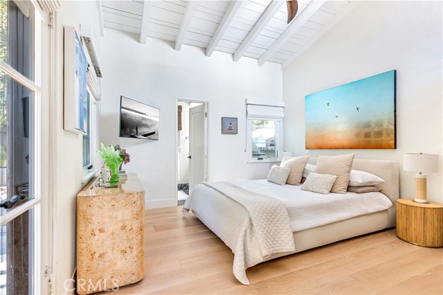 802 Rembrandt Drive, Laguna Beach CA: https://media.crmls.org/medias/1624f9a9-ae9c-42f6-85e1-c854c656daec.jpg