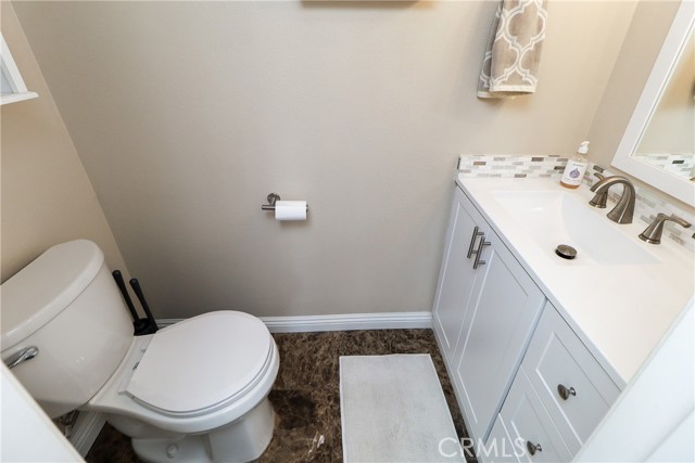 Detail Gallery Image 15 of 75 For 26845 Black Horse Cir, Corona,  CA 92883 - 3 Beds | 2/1 Baths
