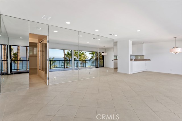 Detail Gallery Image 9 of 50 For 31423 Coast Hwy #15,  Laguna Beach,  CA 92651 - 2 Beds | 2 Baths