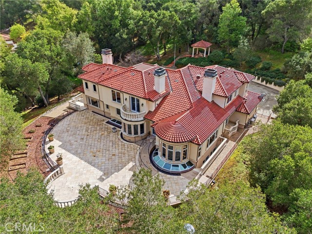 Detail Gallery Image 2 of 44 For 28080 Laura Ct, Los Altos Hills,  CA 94022 - 5 Beds | 7 Baths