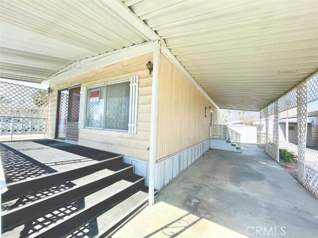 999 S Santa Fe Avenue, San Jacinto CA: https://media.crmls.org/medias/1625c86b-583e-4757-b0e4-c10f5838a74d.jpg