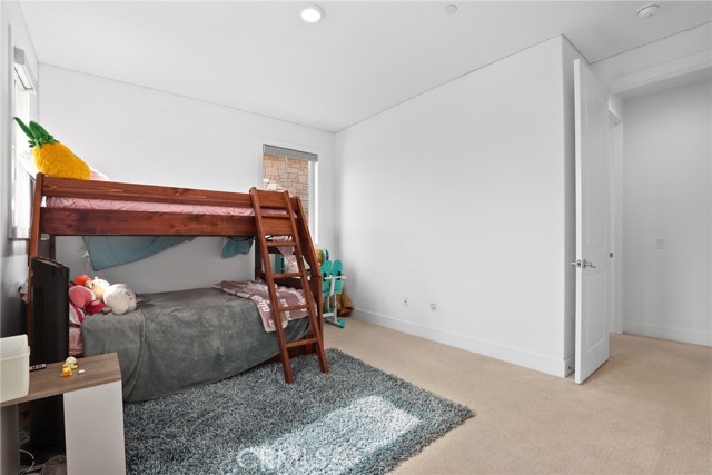 20535 W Bluebird Court, Porter Ranch CA: https://media.crmls.org/medias/16266dd7-47e6-4abc-a0a1-4feb6c3602da.jpg