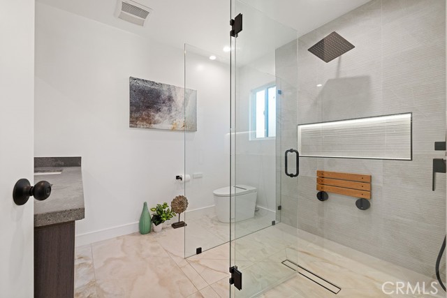 11245 Greenlawn Avenue, Culver City, California 90230, 5 Bedrooms Bedrooms, ,3 BathroomsBathrooms,Residential Lease,For Rent,11245 Greenlawn Avenue,CRSR25156538