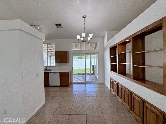Detail Gallery Image 12 of 33 For 32418 Enriqueta Cir, Temecula,  CA 92592 - 3 Beds | 2 Baths