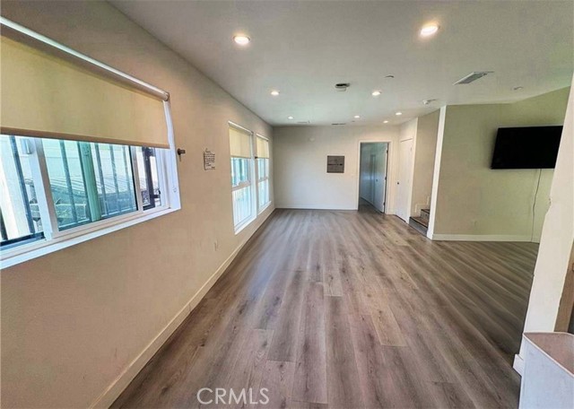 Detail Gallery Image 3 of 23 For 1814 W 36th St, Los Angeles,  CA 90018 - – Beds | – Baths