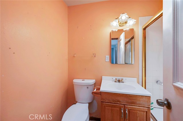 19342 Salmon Lane, Huntington Beach CA: https://media.crmls.org/medias/1628255f-8116-403c-9597-0715aeb07144.jpg