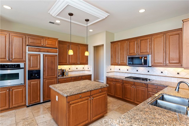 Detail Gallery Image 24 of 57 For 16250 Skyridge Dr, Riverside,  CA 92503 - 3 Beds | 2/1 Baths