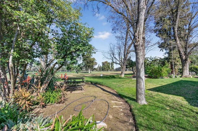 Detail Gallery Image 55 of 74 For 5867 E Club View, Fresno,  CA 93727 - 4 Beds | 2/1 Baths