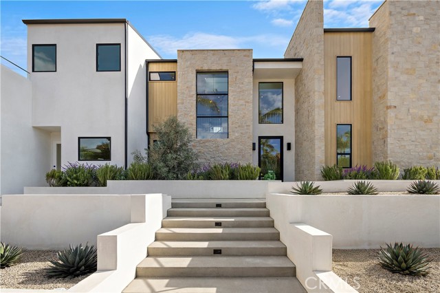 Detail Gallery Image 4 of 23 For 229 W Paseo De Cristobal, San Clemente,  CA 92672 - 4 Beds | 3/1 Baths