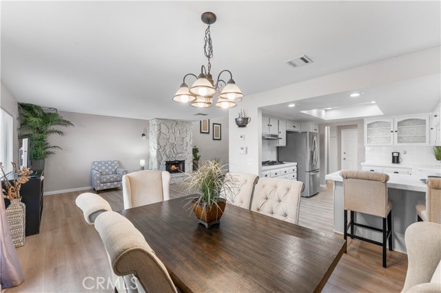 Detail Gallery Image 24 of 56 For 215 Hawk Ln, Palmdale,  CA 93551 - 3 Beds | 3 Baths