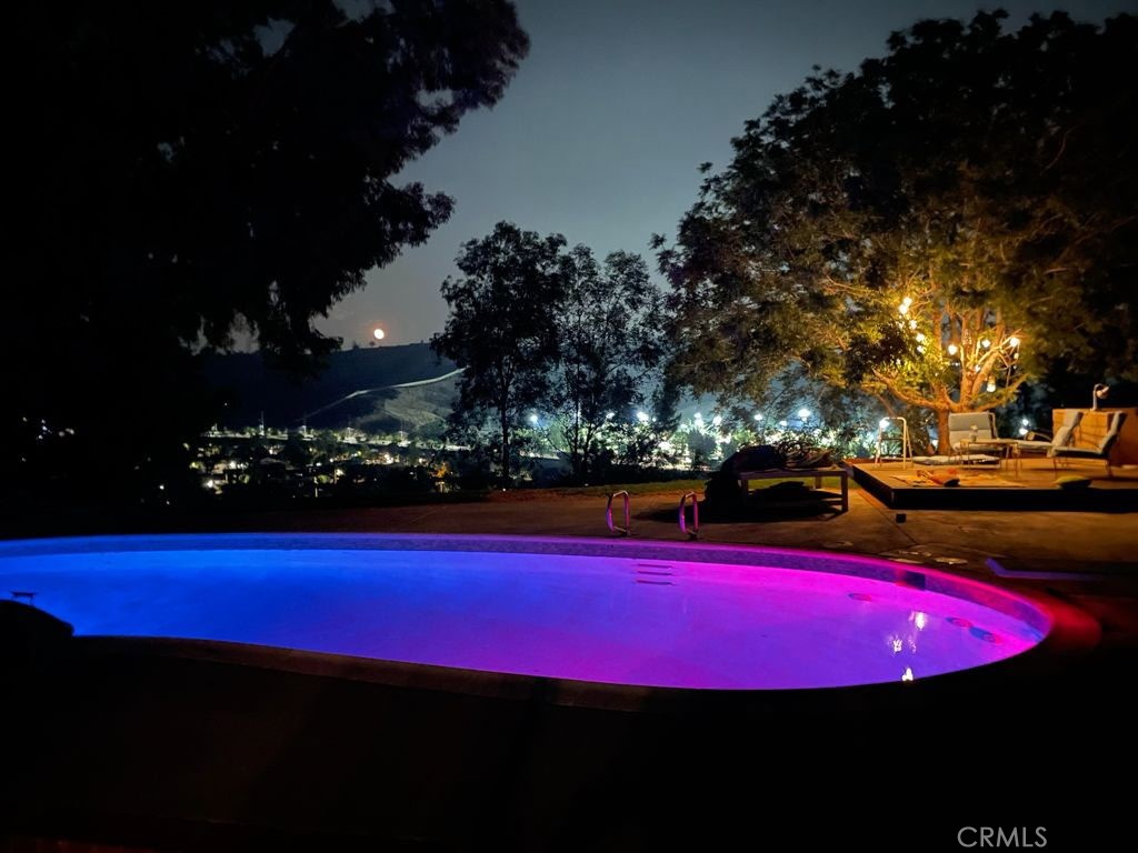 https://media.crmls.org/medias/162a1b36-e210-4cd5-b289-d99abbcdd8f4.jpg?preset=X-Large