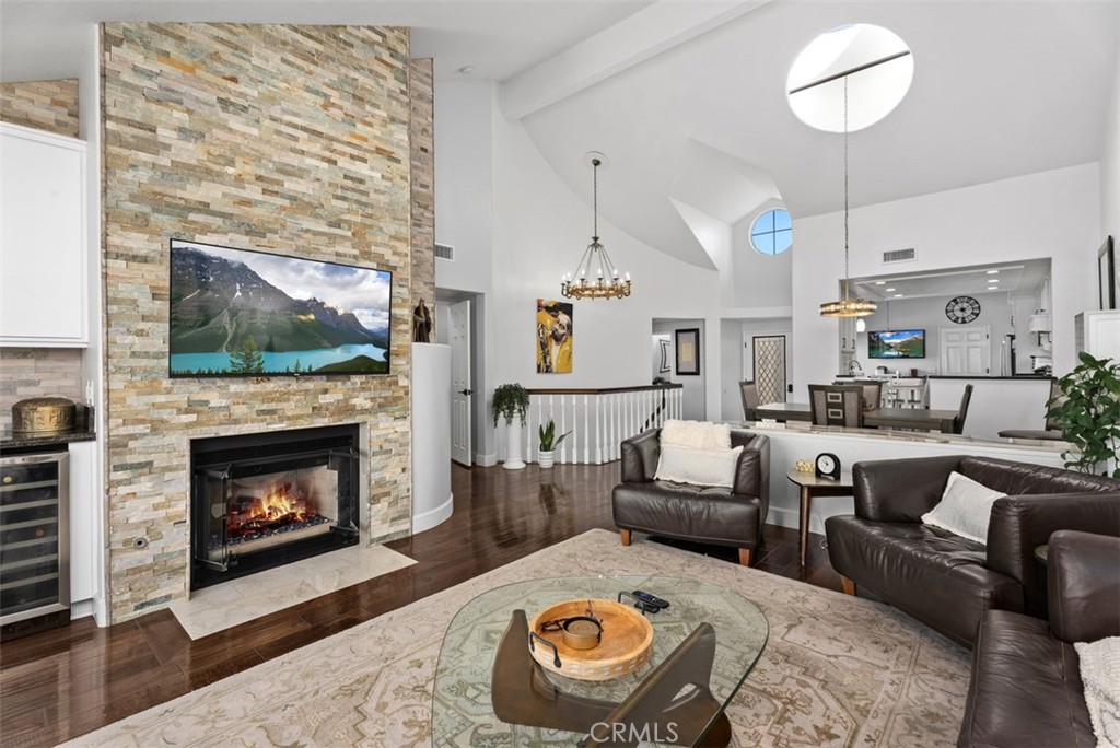 MLS #OC25259216 image #8