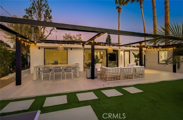Detail Gallery Image 13 of 66 For 8161 Encino Ave, Northridge,  CA 91325 - 4 Beds | 3 Baths