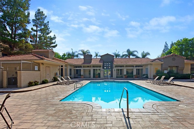 Detail Gallery Image 35 of 38 For 1965 Las Colinas Cir #205,  Corona,  CA 92879 - 1 Beds | 1 Baths