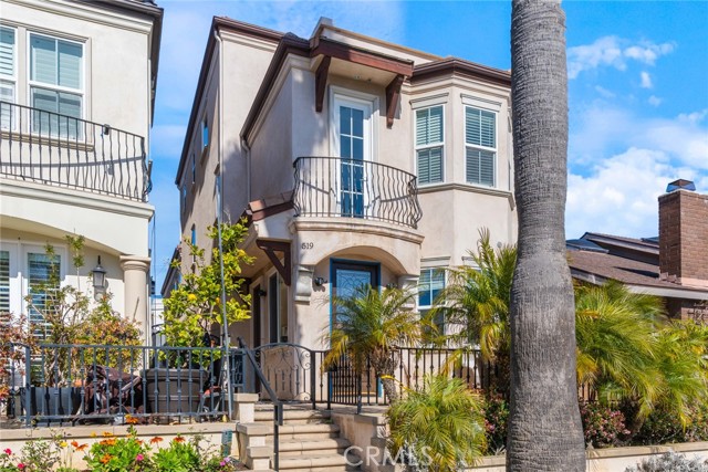 519 13TH Street, Huntington Beach CA: https://media.crmls.org/medias/162d4a92-6b98-4939-9b5d-0ff868c2ef7a.jpg