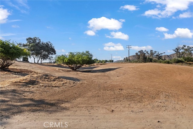 35141 Bayless Road, Wildomar CA: https://media.crmls.org/medias/162df193-6f37-41a4-95d5-29e169d2c4aa.jpg