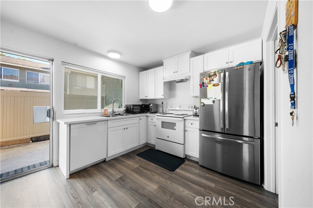 Detail Gallery Image 7 of 29 For 2680 La Paloma Cir, Thousand Oaks,  CA 91360 - 2 Beds | 1/1 Baths