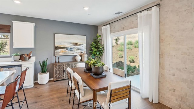 Detail Gallery Image 6 of 27 For 23571 Evening Primrose Ct, Wildomar,  CA 92595 - 5 Beds | 4 Baths